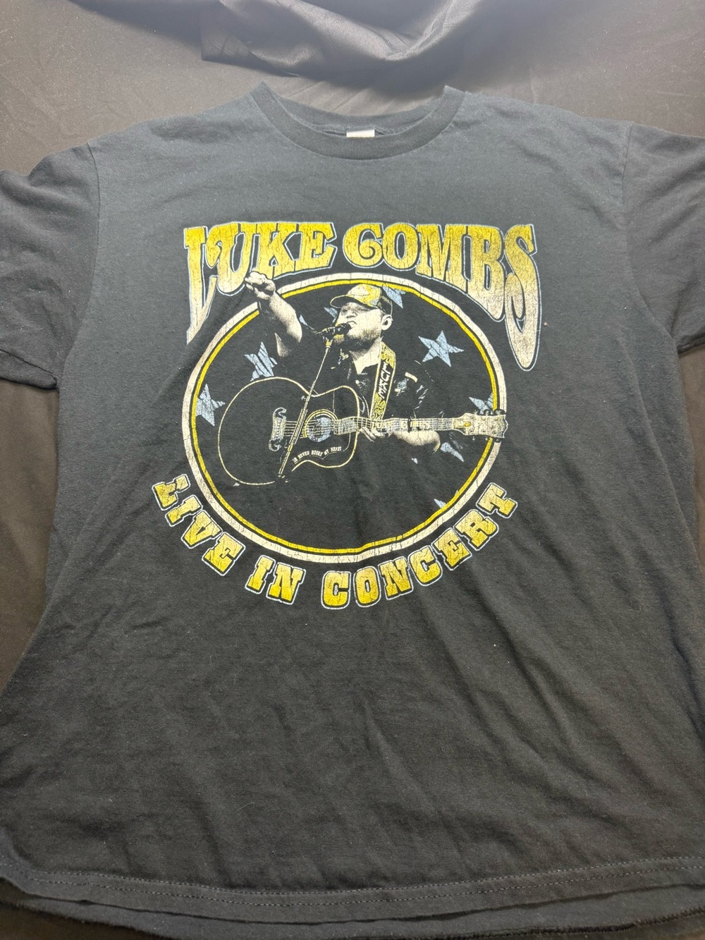 Luke Combs Black Live In Concert Graphic Tee (L)